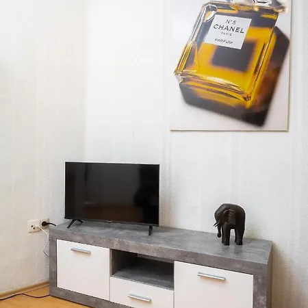 Apartment 70 M² Innenstadt Monteurwohnung Max. 5 Personen *
