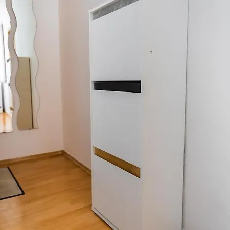 Apartment 70 M² Innenstadt Monteurwohnung Max. 5 Personen