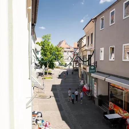 70 M² Innenstadt Monteurwohnung Max. 5 Personen Apartment Alzey
