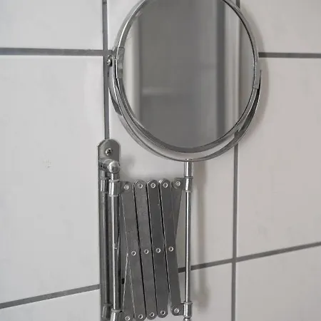 70 M² Innenstadt Monteurwohnung Max. 5 Personen *